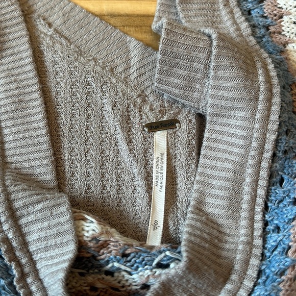 FREE PEOPLE ⭐️Copenhagen Pebble combo thermal top - Picture 9 of 9